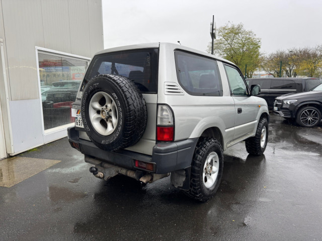 4 X 4  TOYOTA Land Cruiser