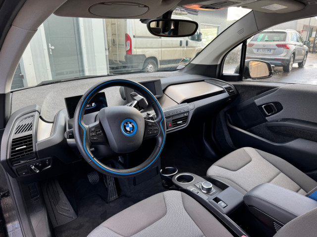 CITADINE / PETITE BMW I3